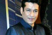 पुरानी हिट फिल्मों का रीमेक बनाना कितना सही है ?