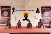 अंतर्राष्ट्रीय योग दिवस के अवसर पर नया गांव, जिला सारण के इंटरनेशनल स्कॉलर्स स्कूल के प्रांगण में योगाभ्यास का आयोजन