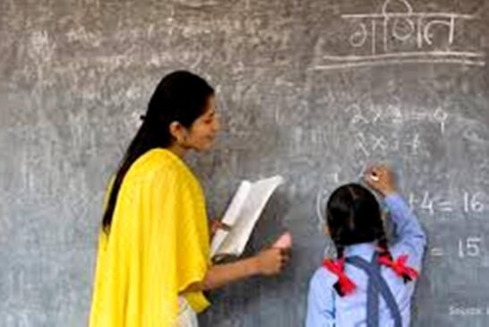 बिना छात्रों के स्कूल: शिक्षा की मौन त्रासदी